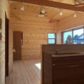 シャワーユニット付き二階建てのオープンキッチン|行方市の注文住宅,ログハウスのような木の家を低価格で建てるならエイ・ワン