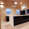 アイランドキッチン｜ログハウスのような木の家を低価格で建てるならエイ・ワン