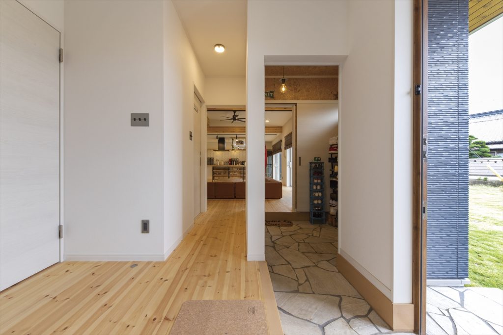 平屋,低価格住宅,無垢材の家,家族,家,新築