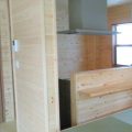 ログハウス風の二階建てのカウンターテーブル｜土浦市の注文住宅,ログハウスのような低価格住宅を建てるならエイ・ワン