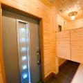 こだわりを詰め込んだ平屋の玄関ホール｜石岡市の注文住宅,ログハウスのような木の家を低価格で建てるならエイ・ワン