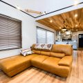 性能とデザインを追い求めたZEH仕様のクールな二階建てのLDK｜石岡市の注文住宅,ログハウスのような木の家を低価格で建てるならエイ・ワン