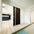 玄関｜行方市のロケーションを活かした60坪ガレージハウスの二階建て