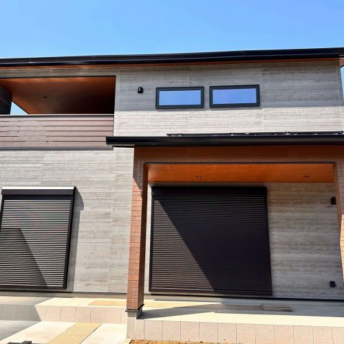 小美玉市のインナーバルコニーのある二階建て外観